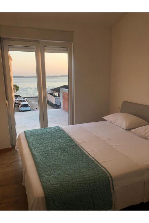 Beach Front Paradise Apartment Sukošan 外观 照片